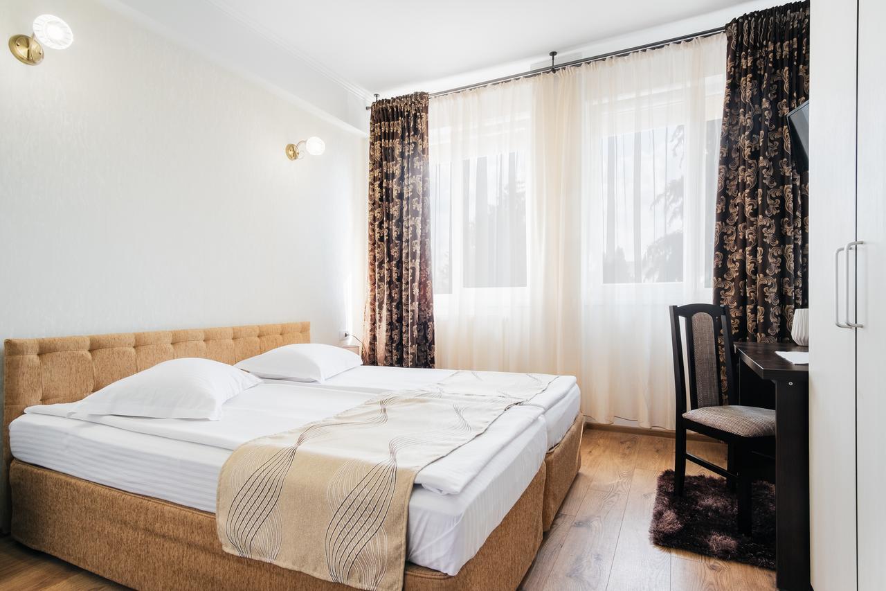 Hotel Turist Fălticeni Buitenkant foto